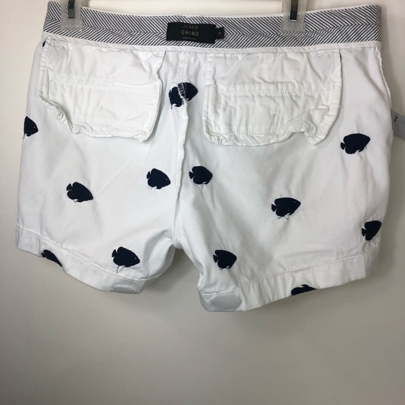 J Crew Chino White with Spade design shorts Size 4 - Picture 8 of 8